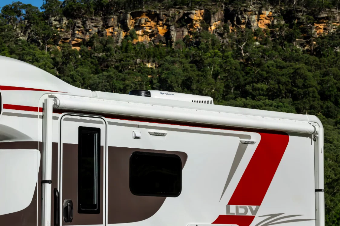 LDV Deliver 9 Motorhome roof-mounted 380W solar panel for off-grid power with 5kWh lithium battery system