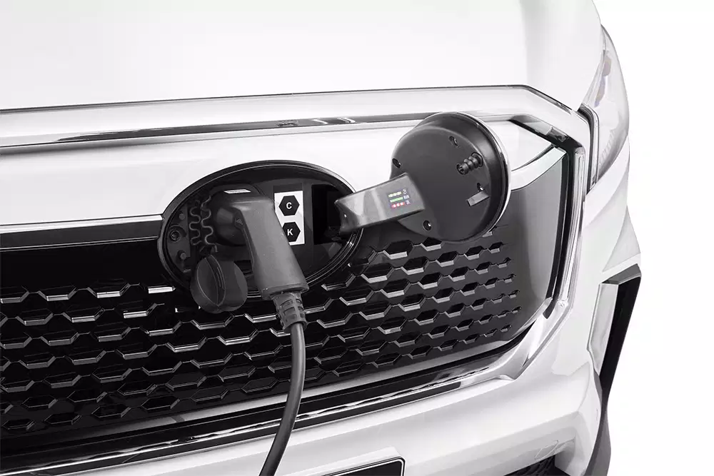 eDeliver-9_LWB-Mid-Roof_Charger_3.jpg