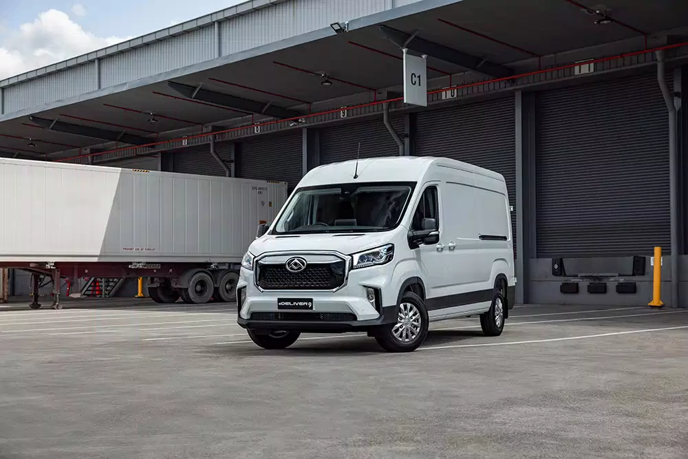 eDeliver-9_LWB-MR_-Exterior-10-.jpg