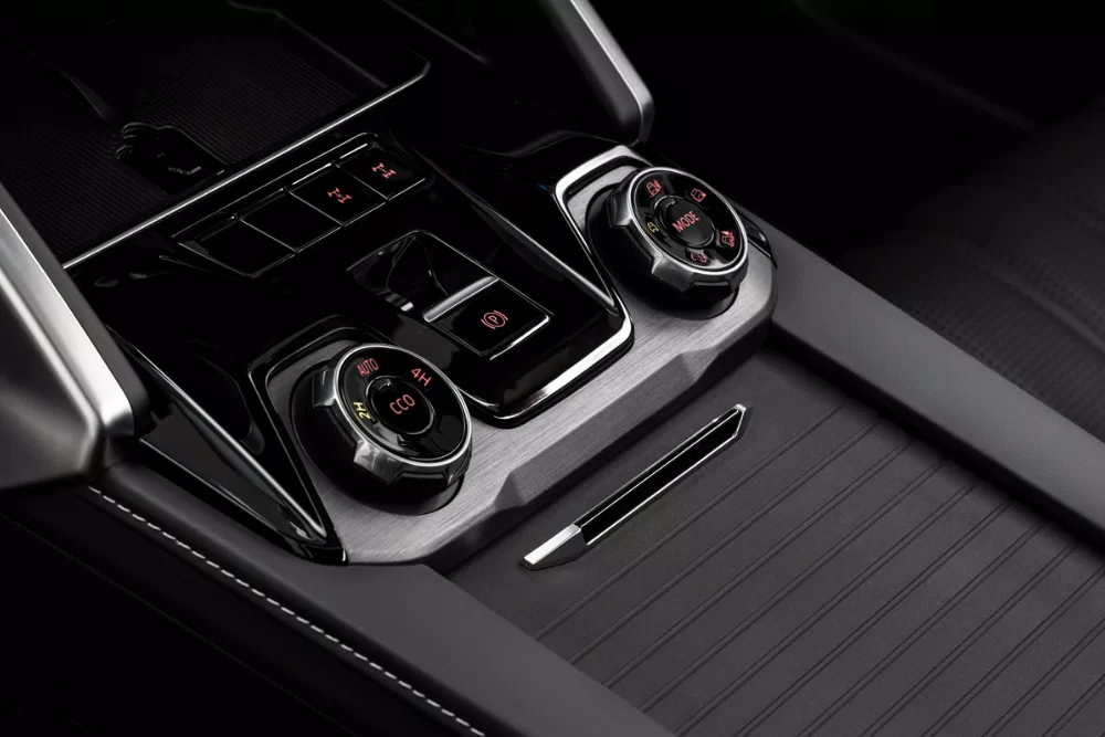 All Terrain System dials on the New 2025 LDV D90