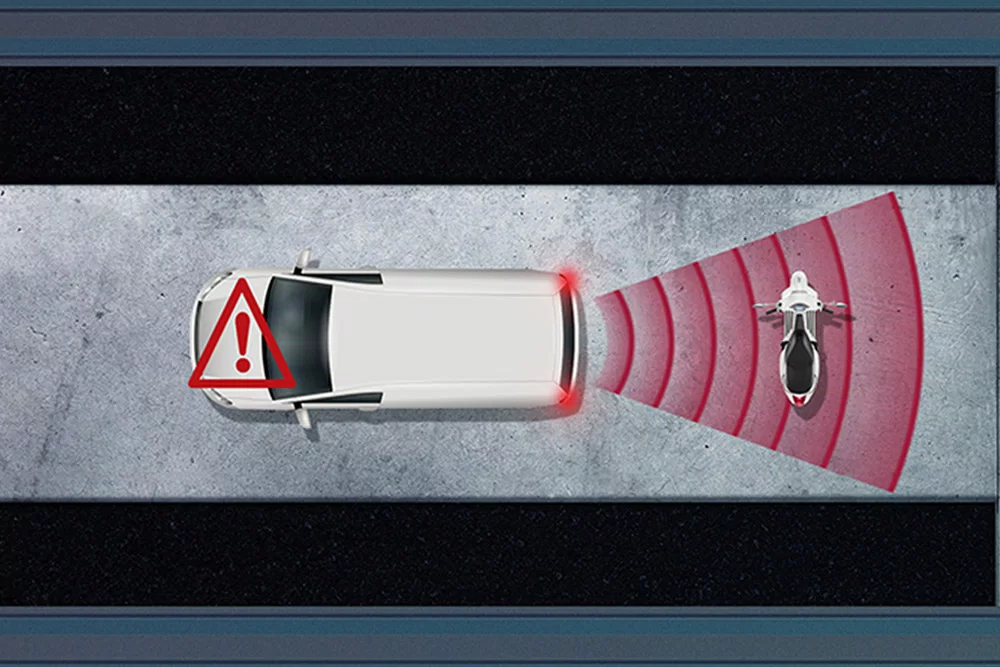 Rear Cross Traffic Alert on the New 2025 LDV D90