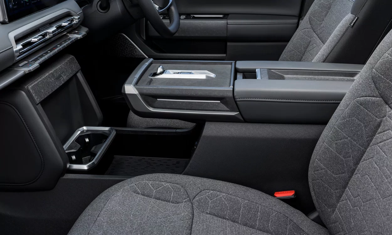 LDV Terron 9 Storage