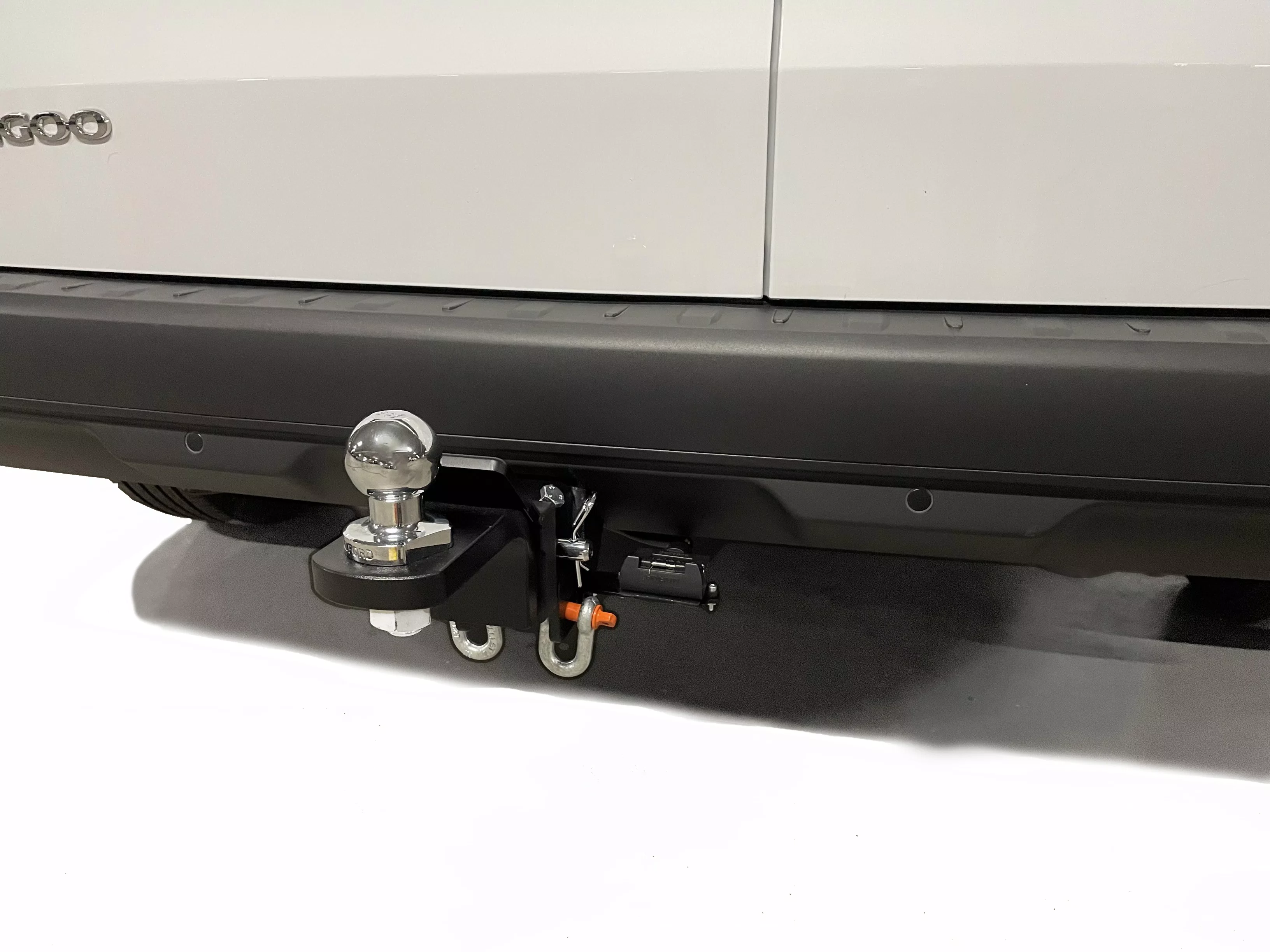 Towbar Kit including wiring harness