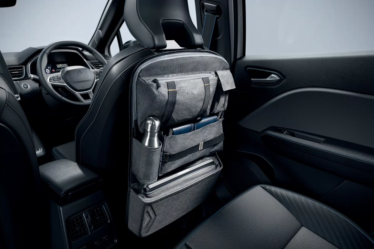 multifunction organizer on front seat