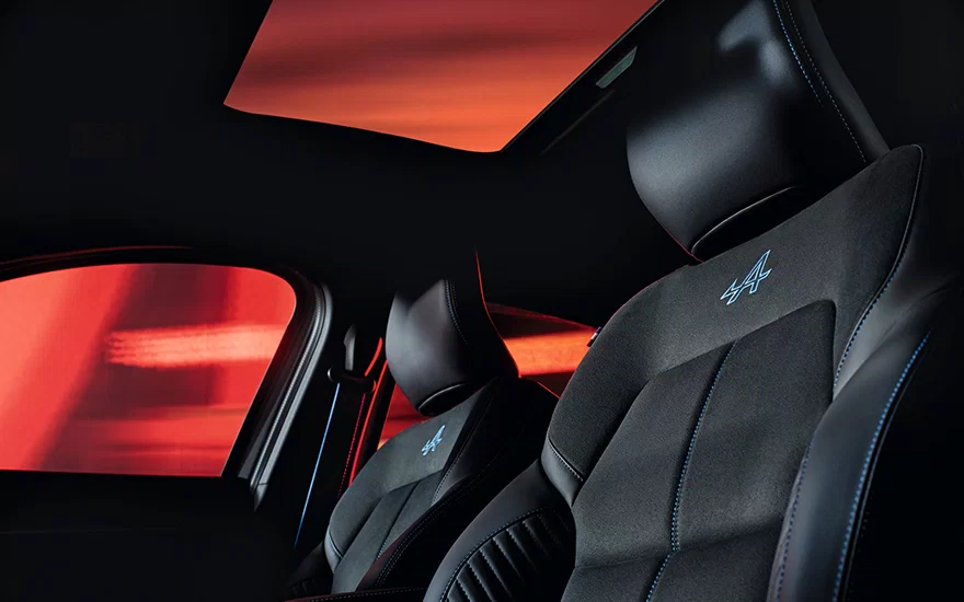 Renault Arkana esprit Alpine suv coupé leather suede seats