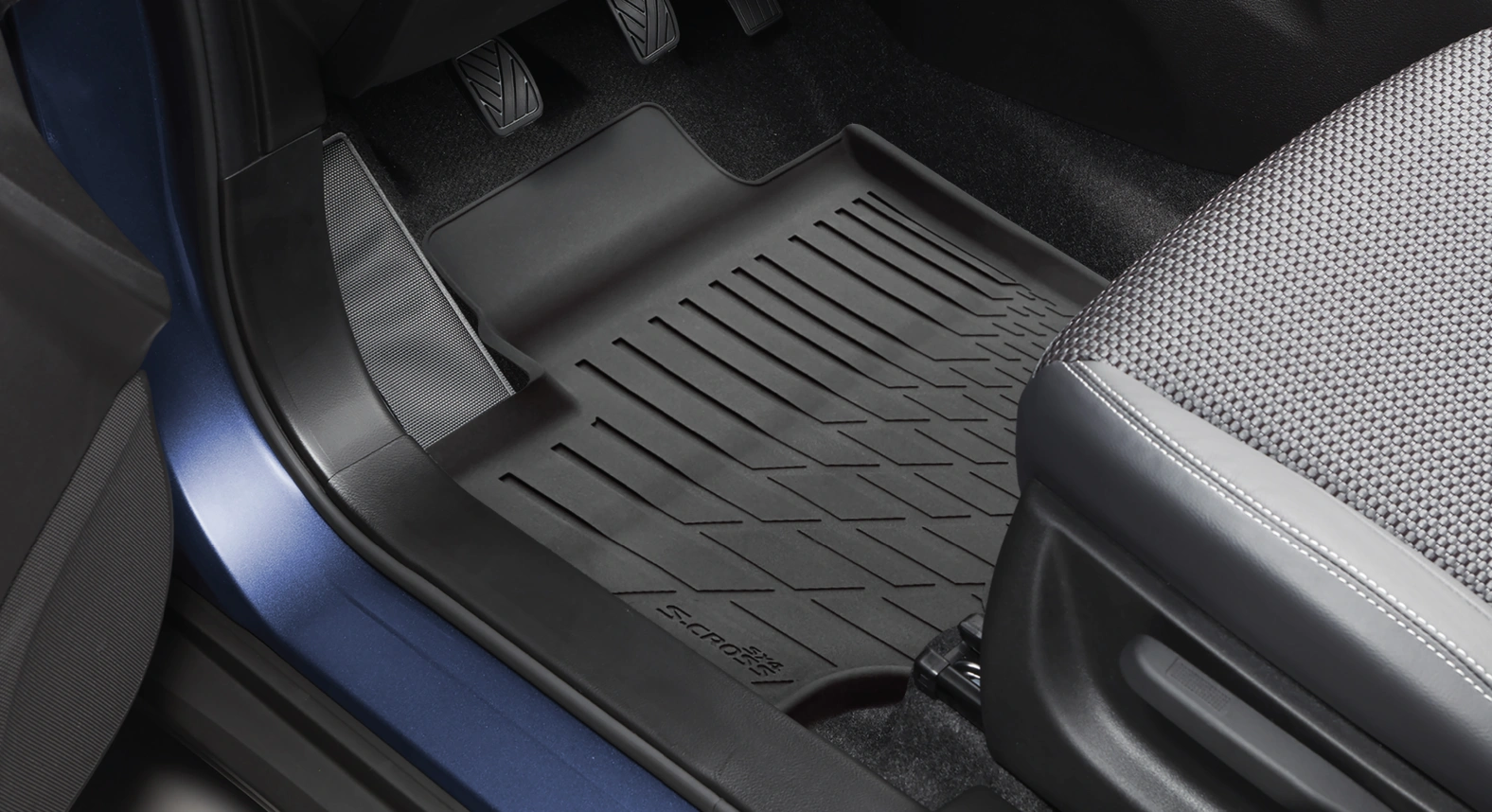 S-CROSS - Tray Floor Mat