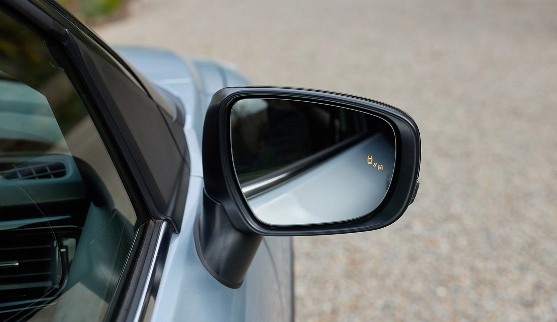 Electronic folding & heated door mirrors