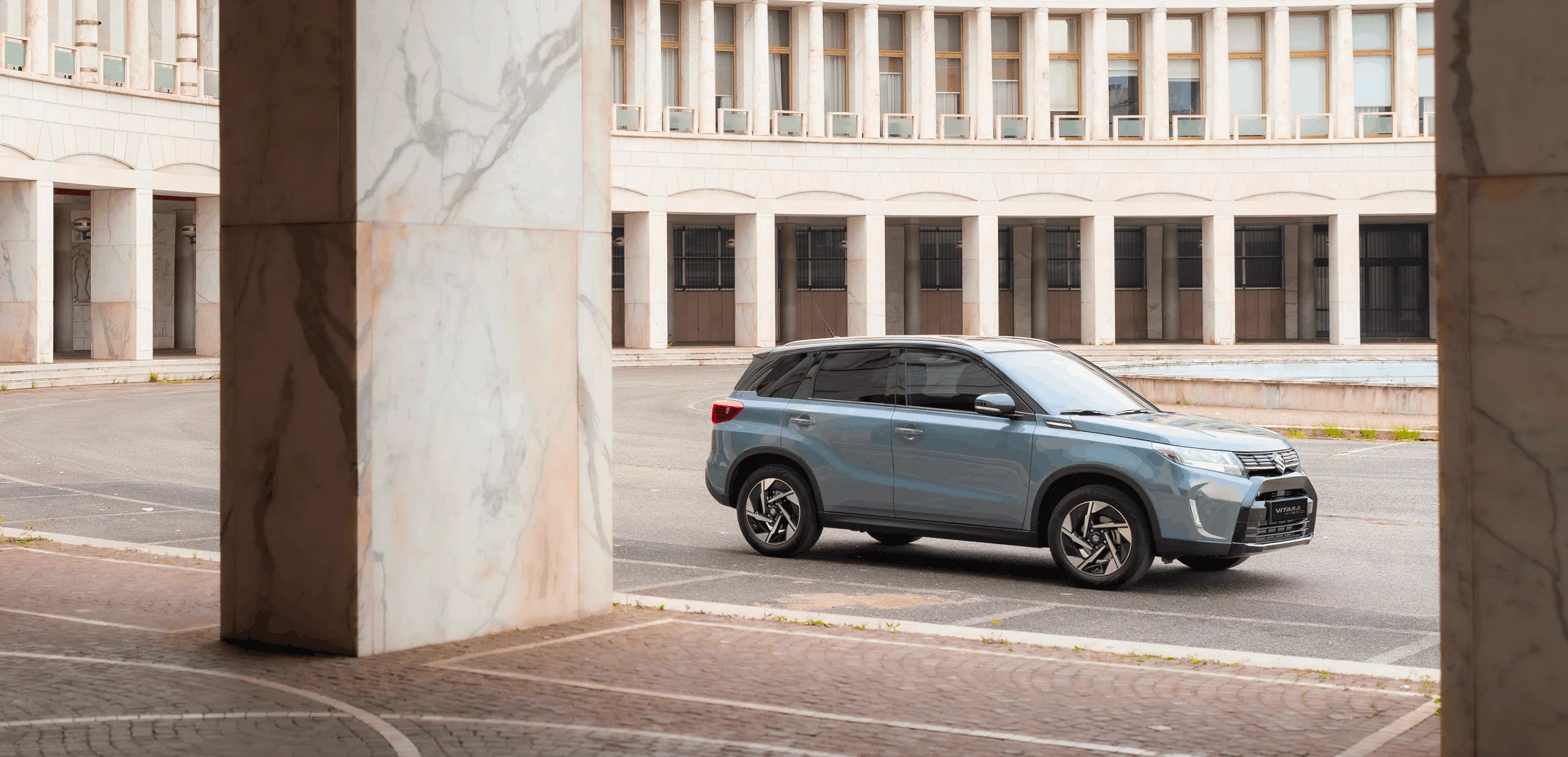 Vitara Hybrid gallery image 2