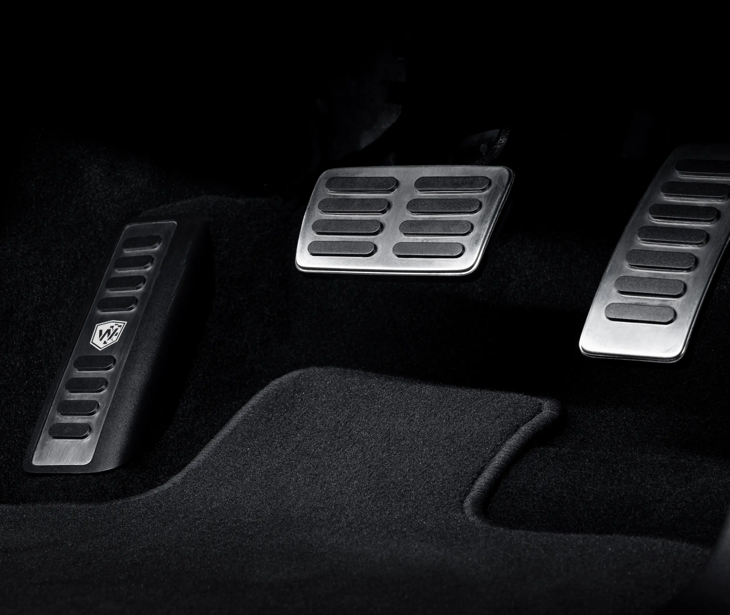 Amarok W600 pedals