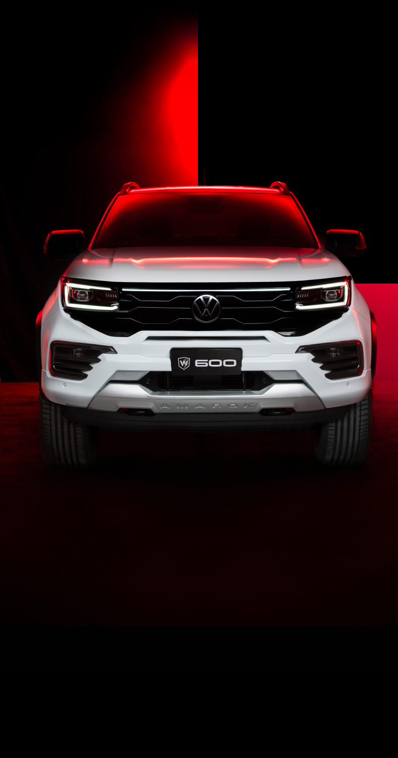Amarok Walkinshaw studio front, red light