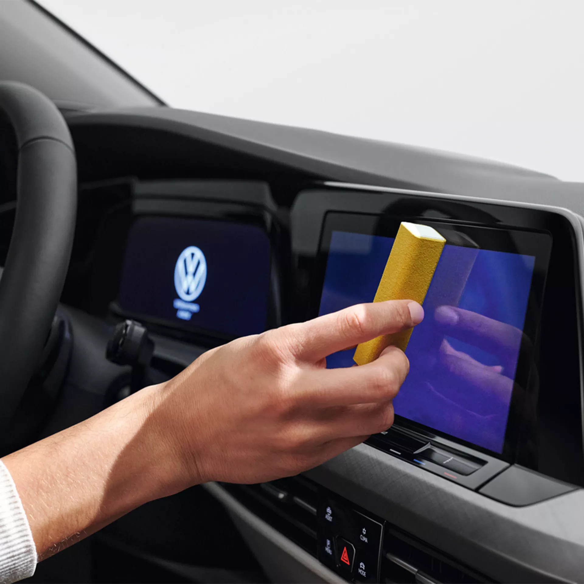 VW Display cleaner accessory for ID.4