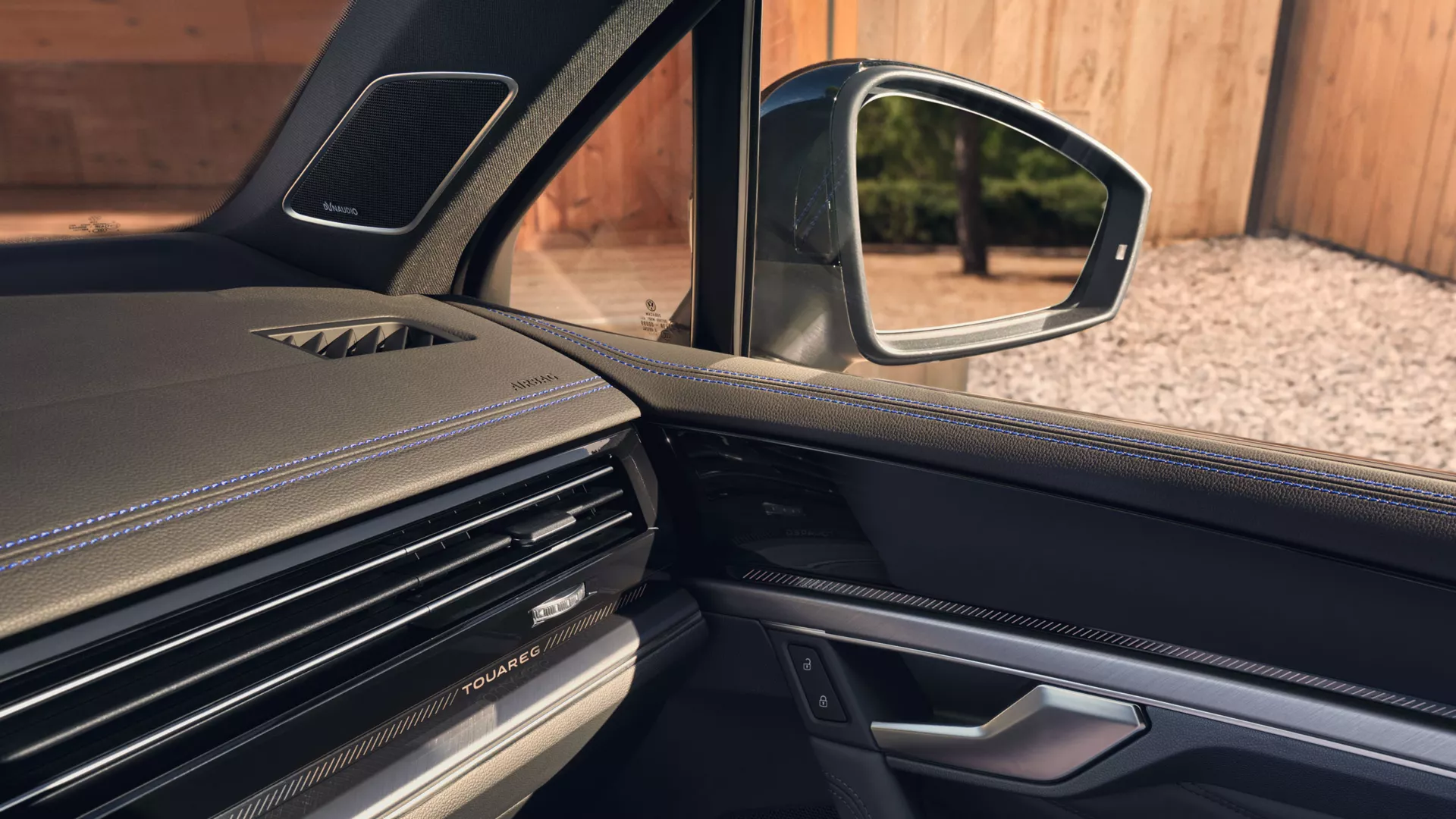 Touareg R Dynaudio